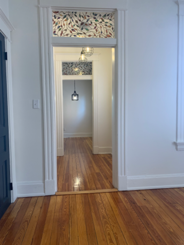 Foto del edificio - 251 W 8th St