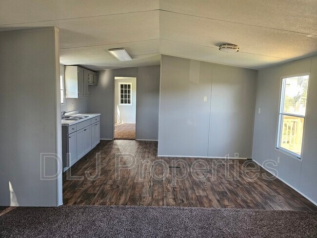 Foto del edificio - 924 Eslinger Ct