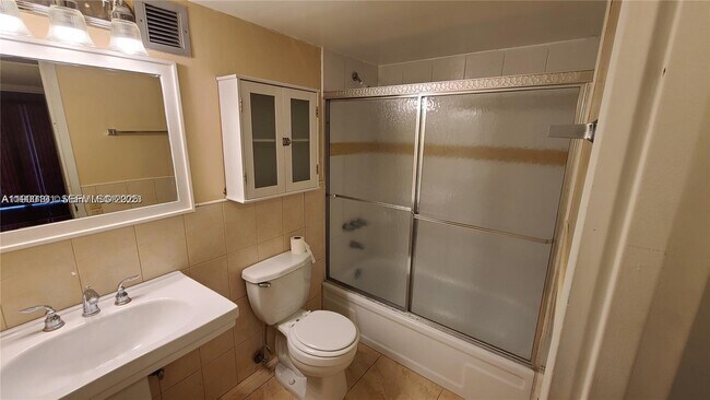 Foto del edificio - 851 Three Islands Boulevard