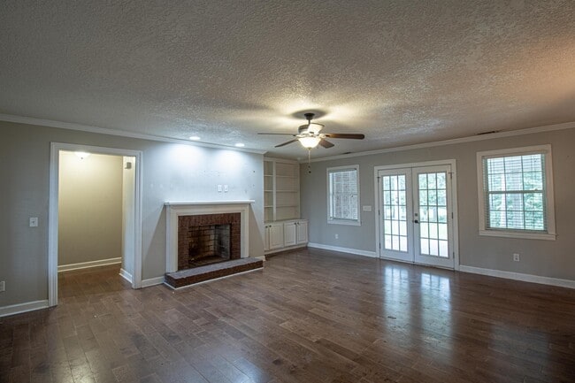 Building Photo - 785 GA-196