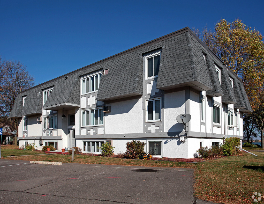 Primary Photo - Shore Drive Apartments