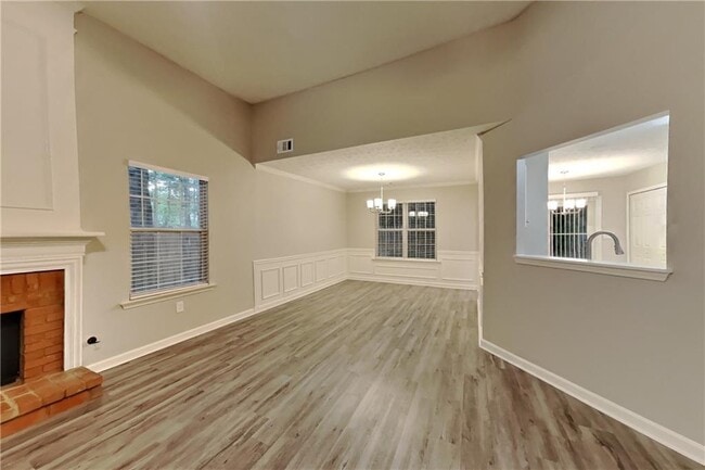 Building Photo - 1517 Galewood Cir NE