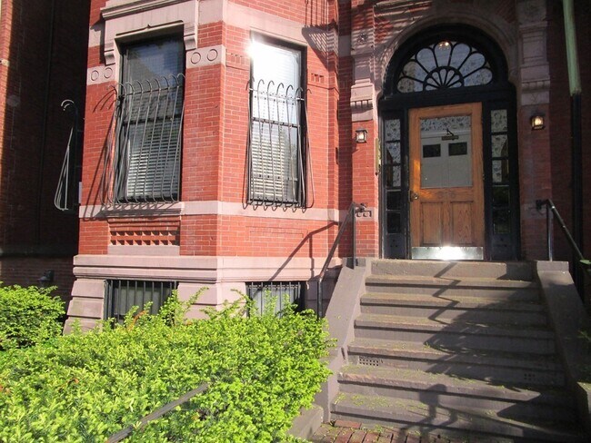 Foto del edificio - 336 Marlborough St