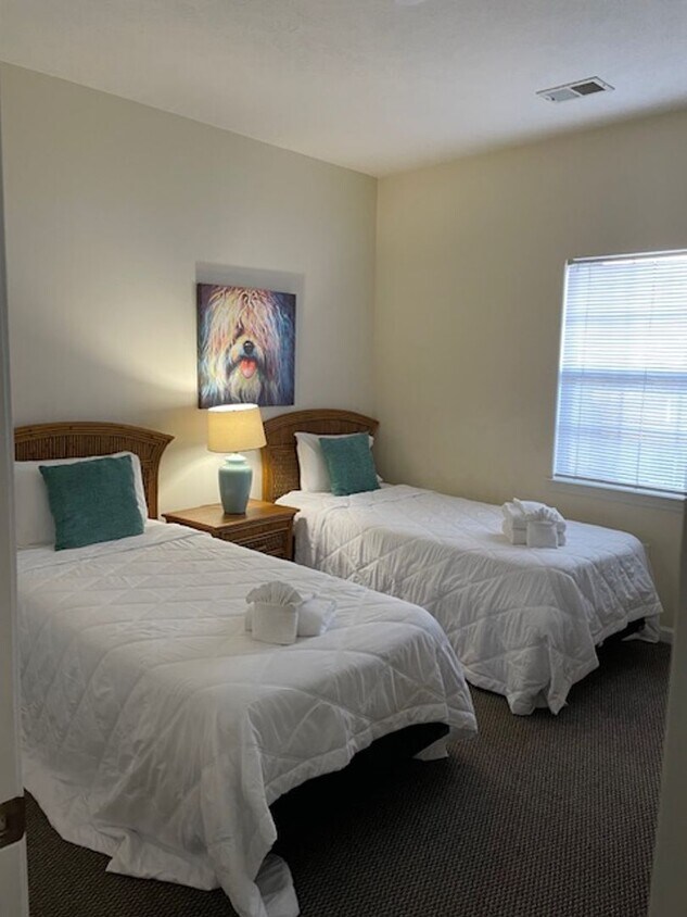 Foto del edificio - 3 bedroom/3.5 bath townhome with 1 car garage