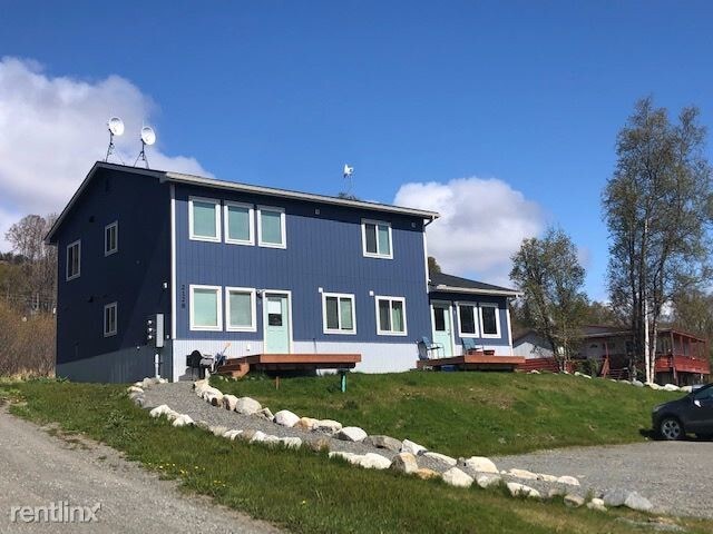Foto principal - 2128 East End Rd