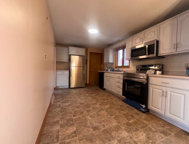 Building Photo - 1 Dorothy Rd