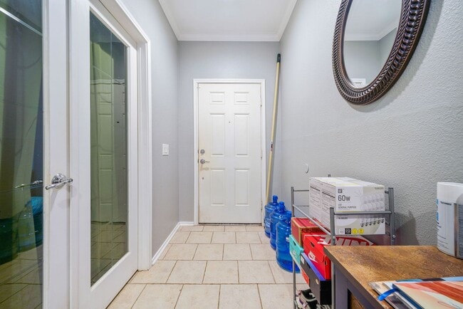 Building Photo - 5 Bedroom/3.5 Bath Kramer Farm Subdivision
