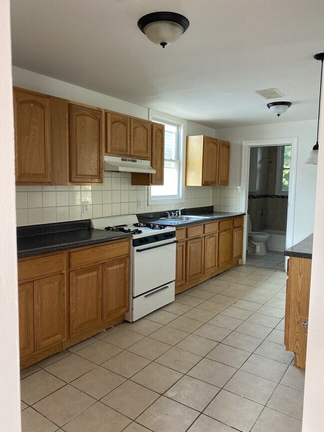 21 Wainwright St, Newark, NJ 07112 Apartments in Newark, NJ