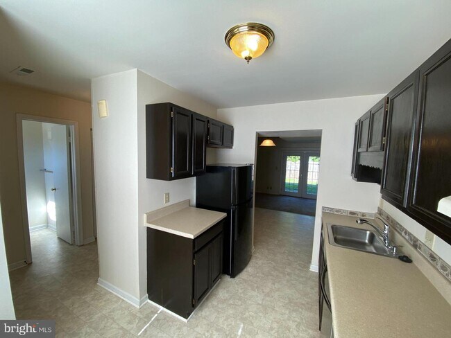 Foto del edificio - 2245 Rock Creek Rd