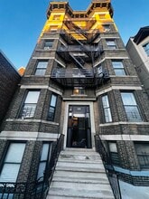 Building Photo - 46 49th St