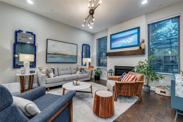 Foto del edificio - 8262 Primrose Wy