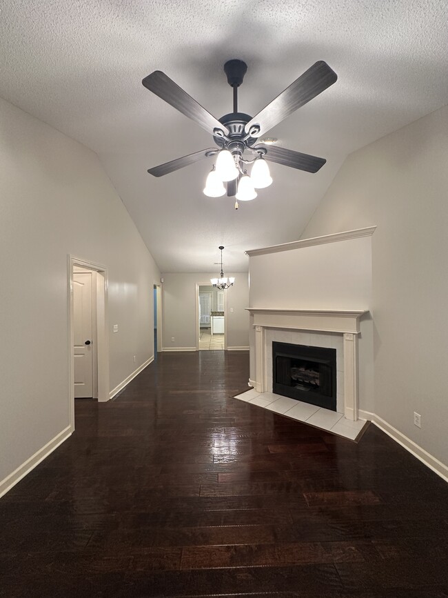 Foto del edificio - 722 Hobbs Rd SE