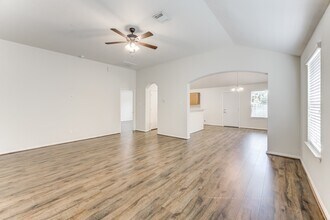 Building Photo - 13000 Lazy Ln