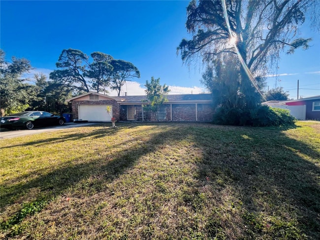 Building Photo - 3000 36th Ave S