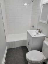 Building Photo - 66 Reid St