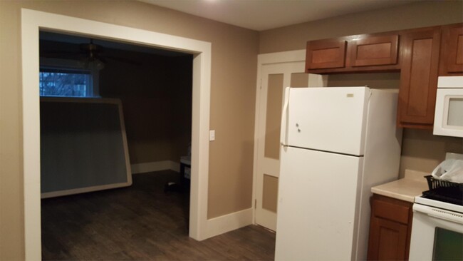 Building Photo - 513 E Noc Dr