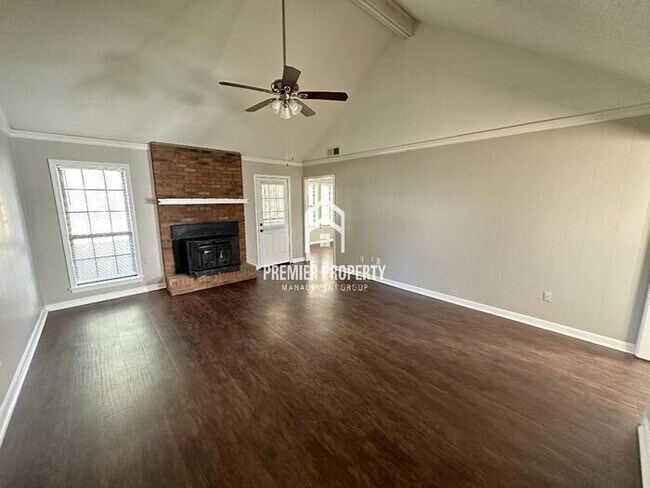 Building Photo - 6128 Briarbend Ln