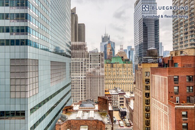 Foto del edificio - 235 W 48th St