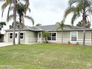 Building Photo - 1565 Emerson Dr SE