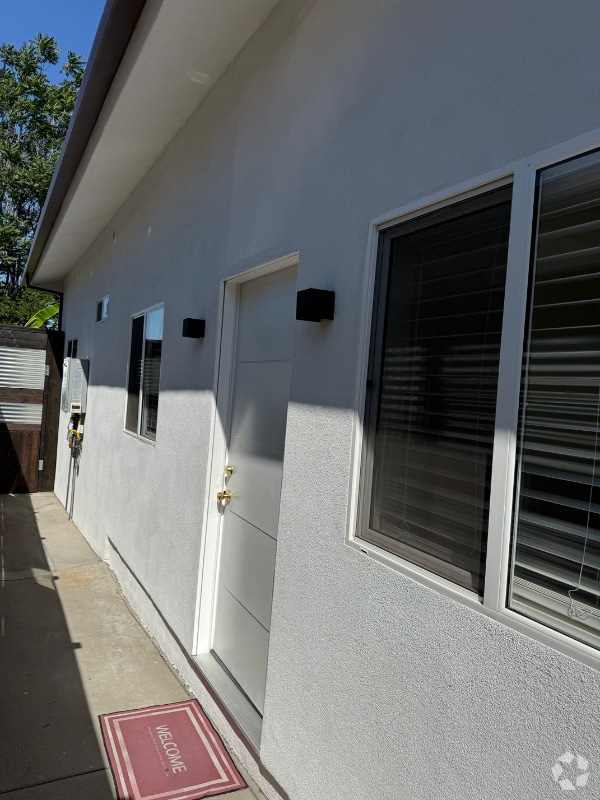 Building Photo - 10561 Tujunga Canyon Blvd