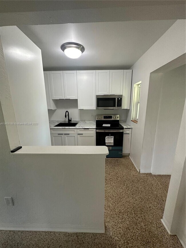 Foto del edificio - 6530 SW 45th St