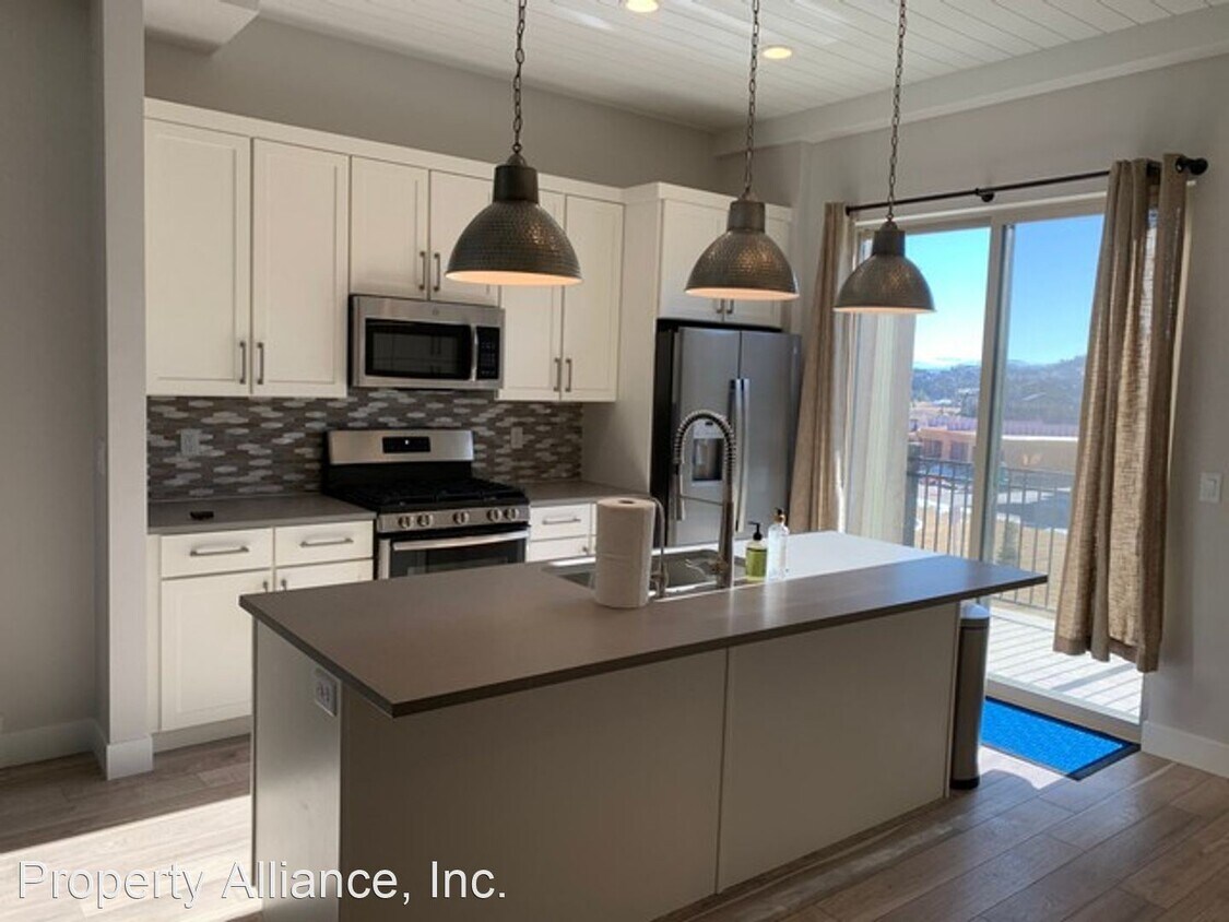 Foto principal - 2 br, 2.5 bath House - 1107 W. Wasatch Spr...