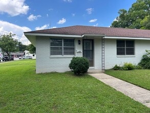 Building Photo - 1000 Palmetto St