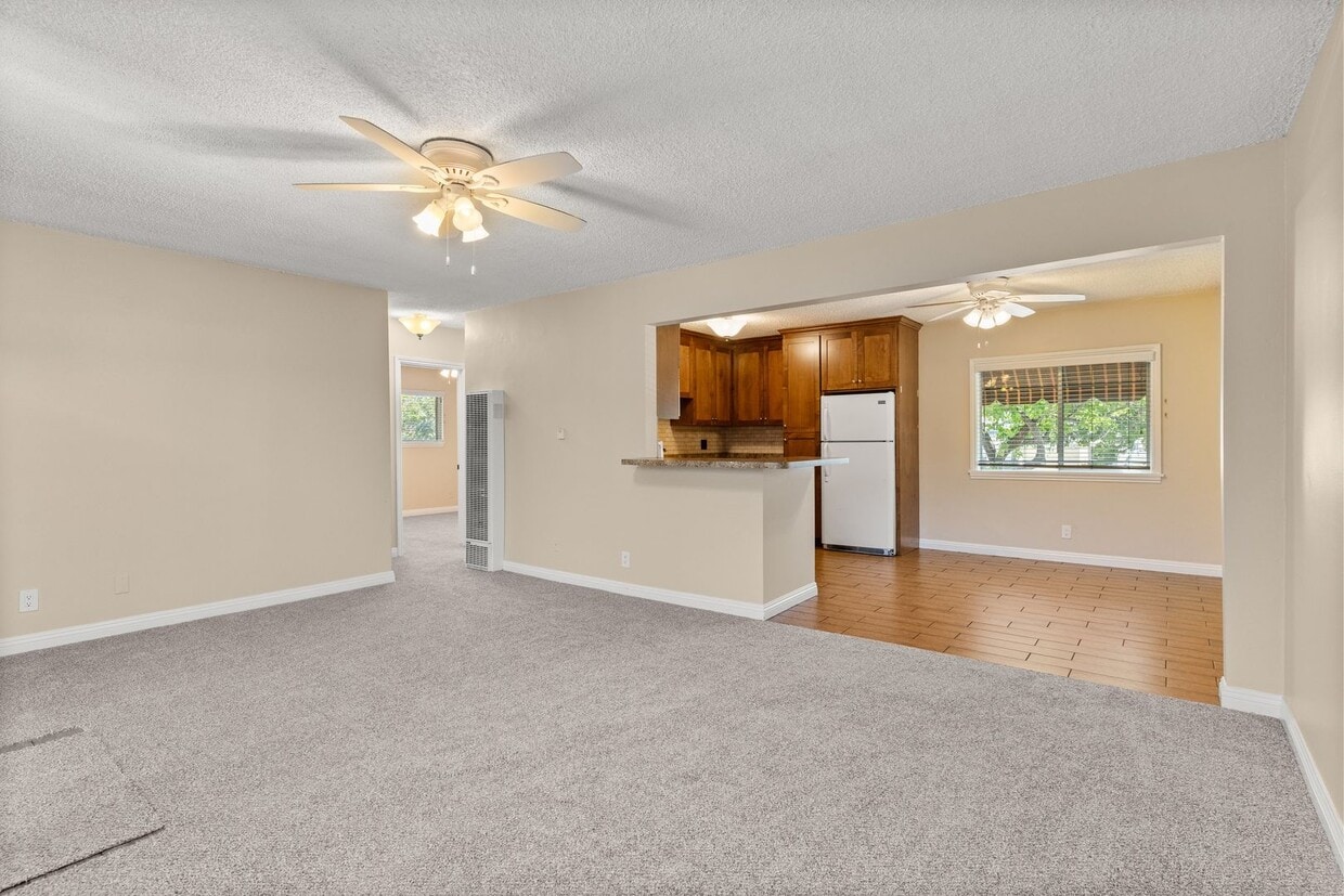 Foto principal - 1427 West Parade Street
