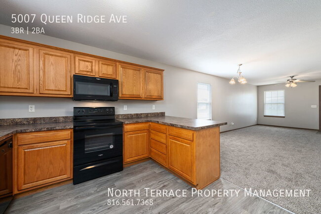 Building Photo - Cozy 3 Bedroom Townhome