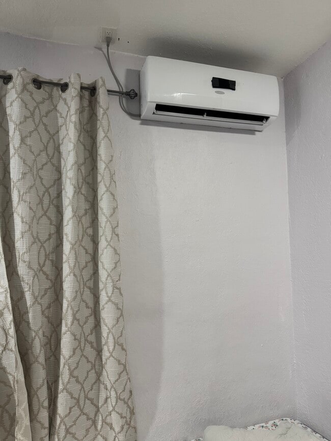 Building Photo - 4181 NW 34th Way