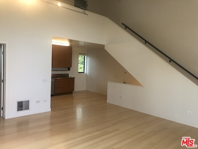 Foto del edificio - 432 N Venice Blvd