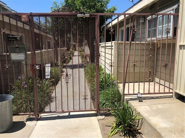 Building Photo - 5561 Sultana Ave