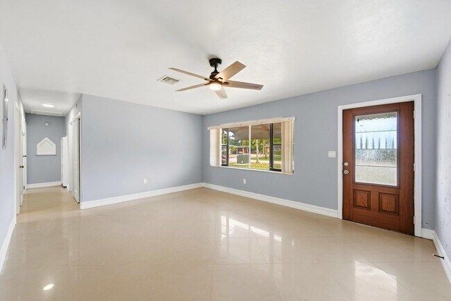 Foto del edificio - 740 E Evanston Cir