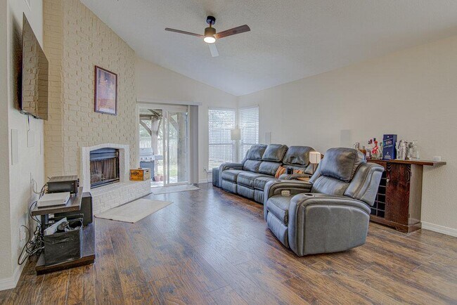 Foto del edificio - 2801 Norfolk Dr