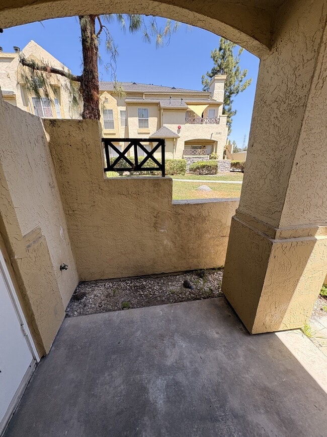 Foto del edificio - 2079 Lakeridge Cir
