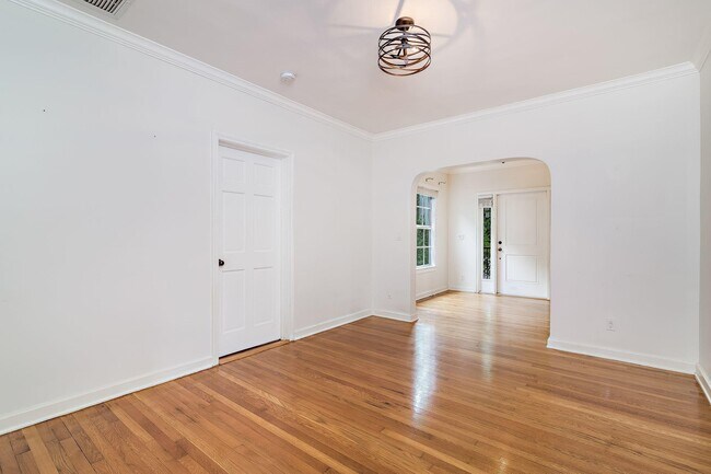 Building Photo - 2745 S Olive Ave