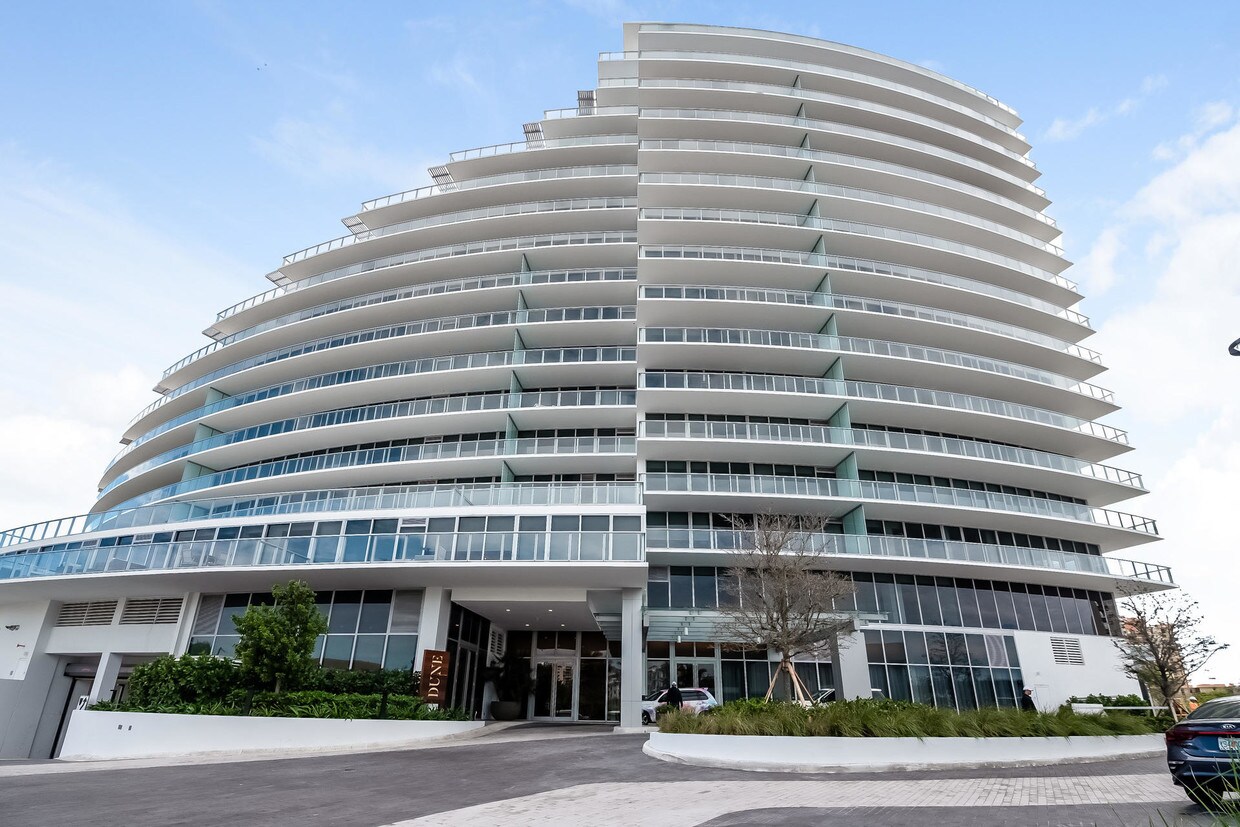 Primary Photo - 2200 N Ocean Boulevard N-201