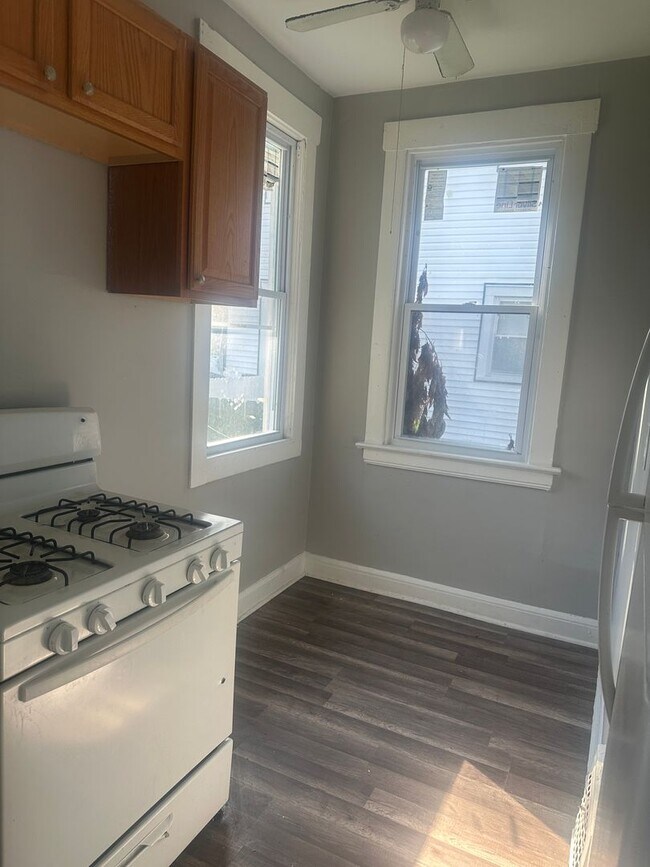 Foto del edificio - 2109 W 98th St