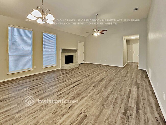 Building Photo - 2401 Baretta Dr