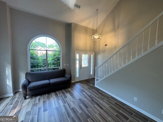 Building Photo - 2080 Racquet Club Cir NW