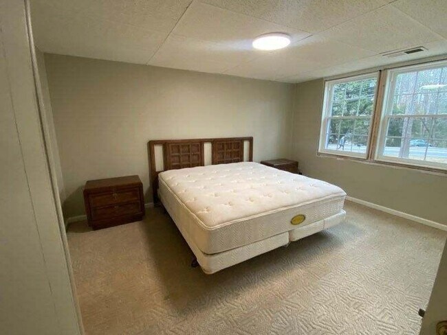 Foto del edificio - 2072 E Roxboro Rd NE