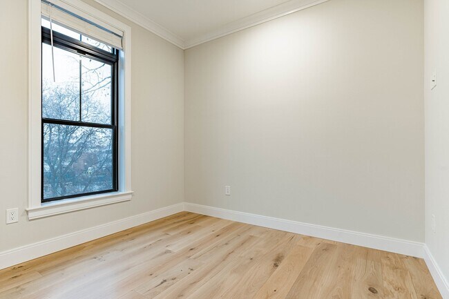 Foto del edificio - 160 Everett St