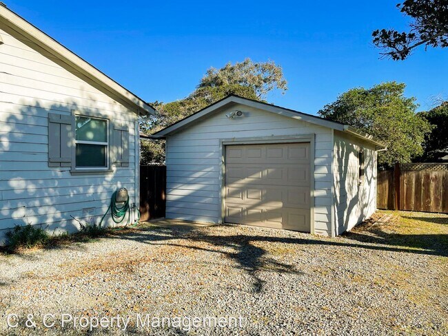 Building Photo - 2 br, 1 bath House - 225 Mortimer Ln