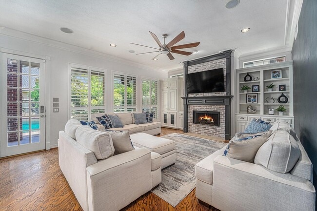 Building Photo - 13602 Springmint Dr