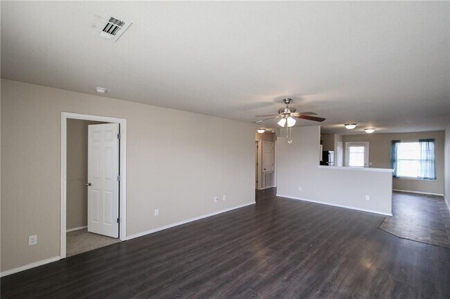 Building Photo - 2280 Bunker Ln