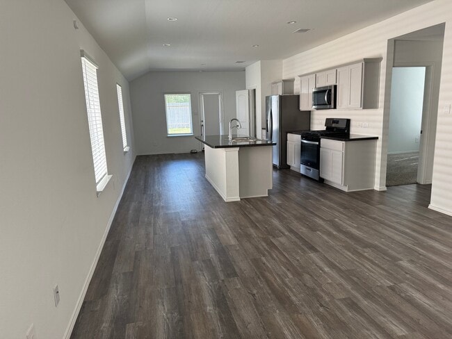 Building Photo - 5626 Vintage Oakmont Dr