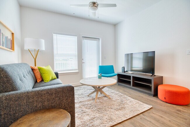 Foto del edificio - 2548 SW 13th St