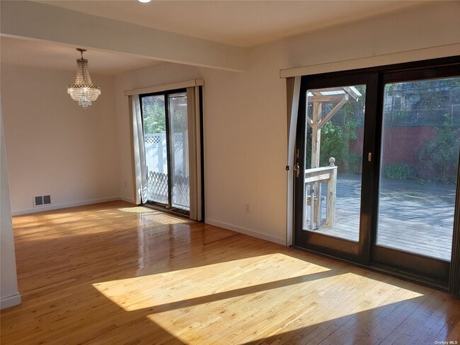 Building Photo - 15-40-40 215th St