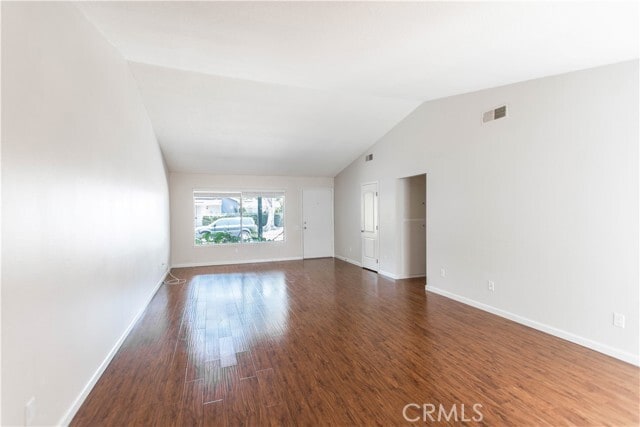 Foto del edificio - 26315 Roundtree Ct