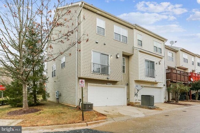 Building Photo - 21129 Camomile Ct
